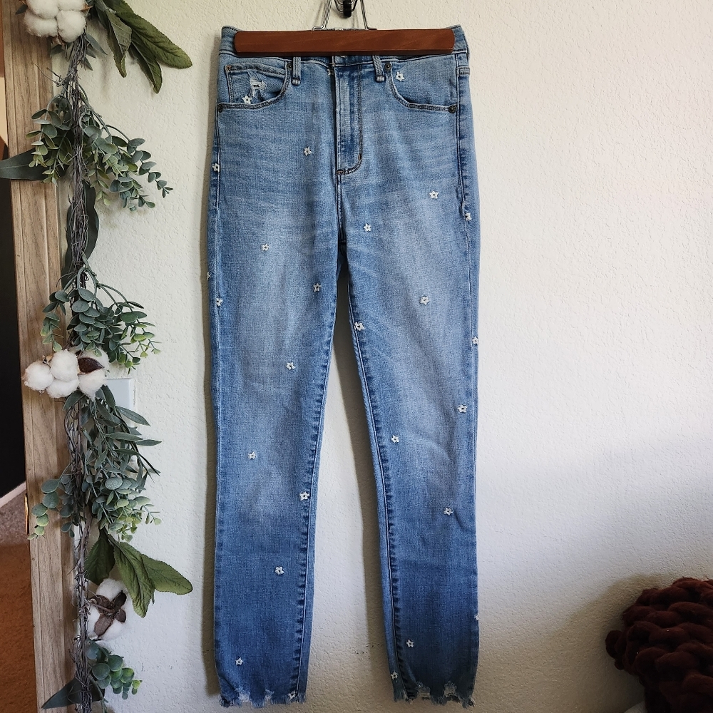 Abercrombie Flower Embroidery Straight leg light/medium wash jeans - Picture 1 of 7